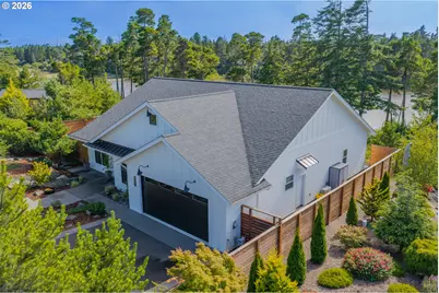 88060 Lake Point Dr, Florence, OR 97439 - Photo 13