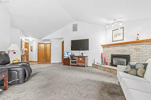 1415 Gilham Rd, Eugene, OR 97401 - Photo 11