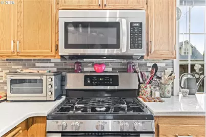1415 Gilham Rd, Eugene, OR 97401 - Photo 17