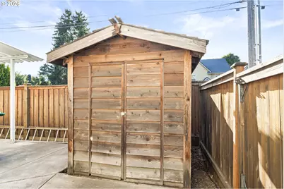 1415 Gilham Rd, Eugene, OR 97401 - Photo 29