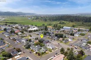 1303 3rd St, Tillamook, OR 97141 - Photo 41