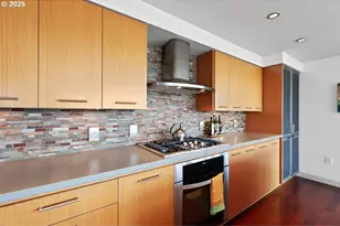 1260 NW Naito Pkwy, Portland, OR 97209 - Photo 13