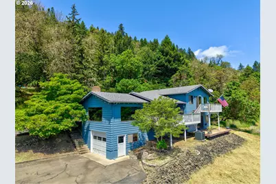 781 Black Oak Dr, Roseburg, OR 97471 - Photo 3