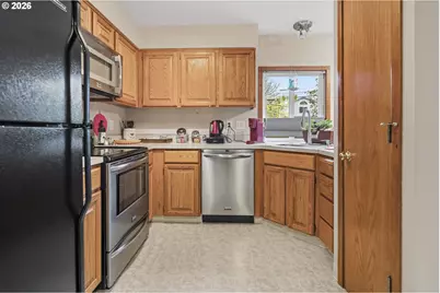 12706 SW Barberry Dr, Beaverton, OR 97008 - Photo 7