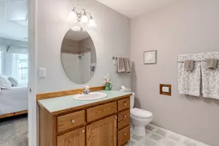 2145 NW Chrystal Dr, McMinnville, OR 97128 - Photo 33