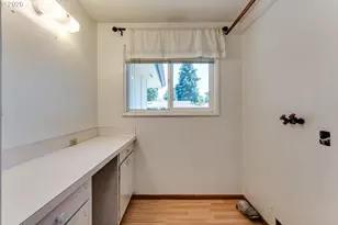 4742 Thunderbird St, Eugene, OR 97404 - Photo 11