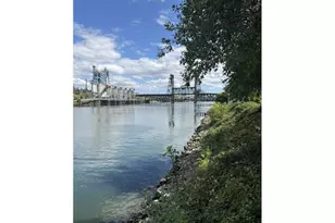 910 NW Naito Pkwy, Portland, OR 97209 - Photo 23
