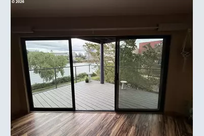 910 NW Naito Pkwy #i-4, Portland, OR 97209 - Photo 5