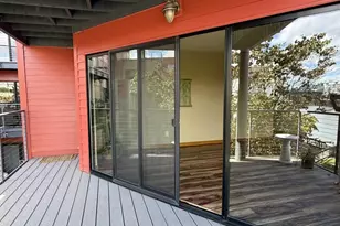 910 NW Naito Pkwy, Portland, OR 97209 - Photo 37