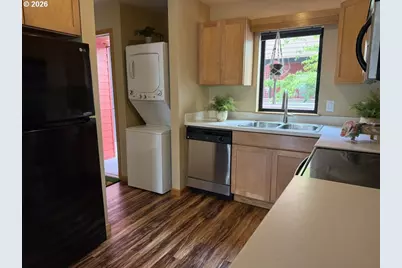 910 NW Naito Pkwy #i-4, Portland, OR 97209 - Photo 9