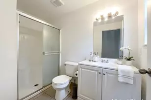 1108 NE Tamera Ln, Portland, OR 97220 - Photo 7