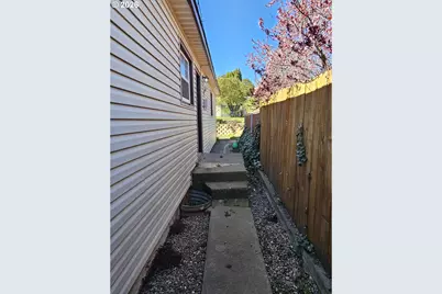 711 SE 8th St, Pendleton, OR 97801 - Photo 29