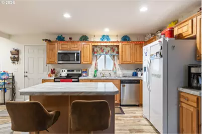 434 NW Broc Dr, Winston, OR 97496 - Photo 11