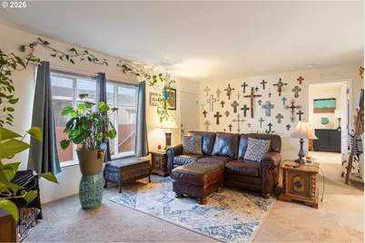 434 NW Broc Dr, Winston, OR 97496 - Photo 9