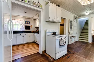 220 E Main St, Lowell, OR 97452 - Photo 9