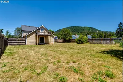 220 E Main St, Lowell, OR 97452 - Photo 37