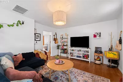 12425 SW 7th St, Beaverton, OR 97005 - Photo 5