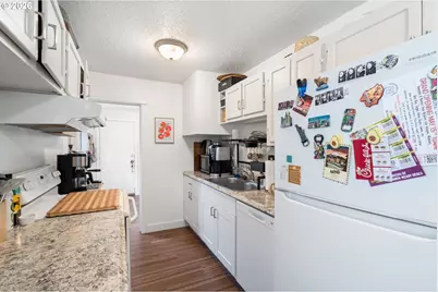 12425 SW 7th St, Beaverton, OR 97005 - Photo 15