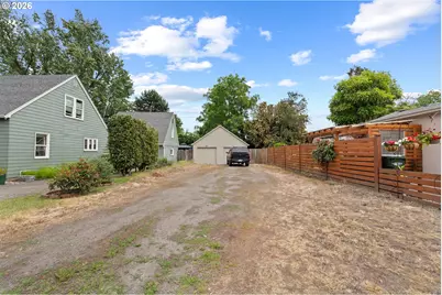 12425 SW 7th St, Beaverton, OR 97005 - Photo 27