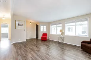 12450 SW Fischer Rd, Portland, OR 97224 - Photo 11