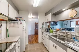 543 S 18th St, Philomath, OR 97370 - Photo 13