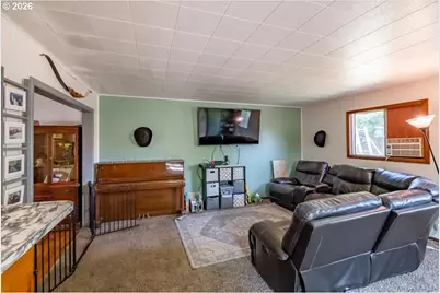 543 S 18th St, Philomath, OR 97370 - Photo 7