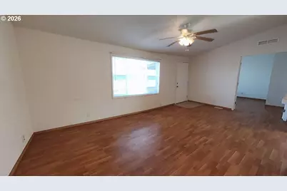94120 Strahan St #24, Gold Beach, OR 97444 - Photo 5