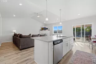 329 S 7th St, Carlton, OR 97111 - Photo 15