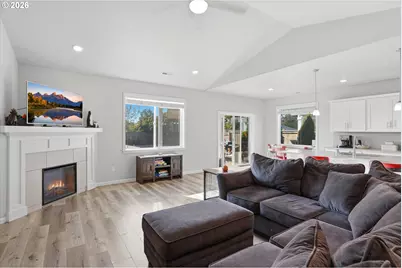 329 S 7th St, Carlton, OR 97111 - Photo 17