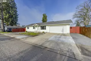 1560 Harvey Rd, Cottage Grove, OR 97424 - Photo 3