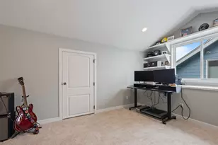 413 NW 5th St, Newport, OR 97365 - Photo 17