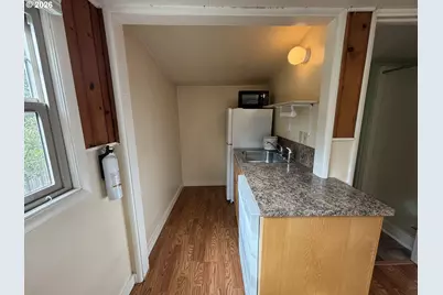 2490 Emerald St, Eugene, OR 97403 - Photo 35