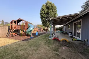 226 Johnson St, Sutherlin, OR 97479 - Photo 29