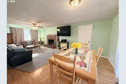 226 Johnson St, Sutherlin, OR 97479 - Photo 11