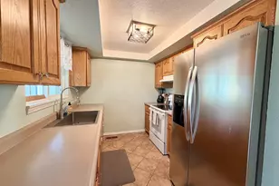 226 Johnson St, Sutherlin, OR 97479 - Photo 3