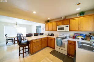 1400 Clay St NE, Salem, OR 97301 - Photo 3