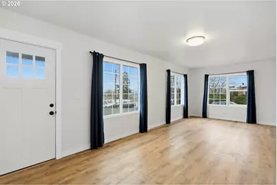 2306 W 13th St, The Dalles, OR 97058 - Photo 3