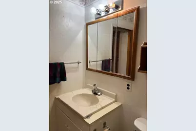 95 S 17th Ave, Elgin, OR 97827 - Photo 13