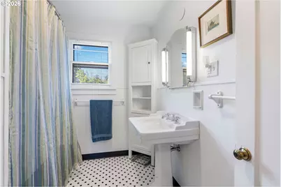 1003 5th St, Hood River, OR 97031 - Photo 19