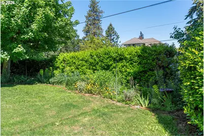 1003 5th St, Hood River, OR 97031 - Photo 27