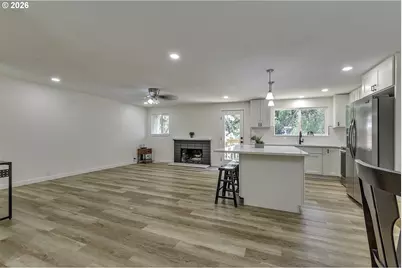 680 SW Willow Creek Dr, Beaverton, OR 97003 - Photo 3