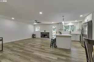 680 SW Willow Creek Dr, Beaverton, OR 97003 - Photo 3