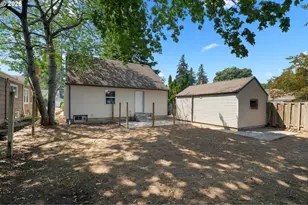 2010 NE 78th Ave, Portland, OR 97213 - Photo 3