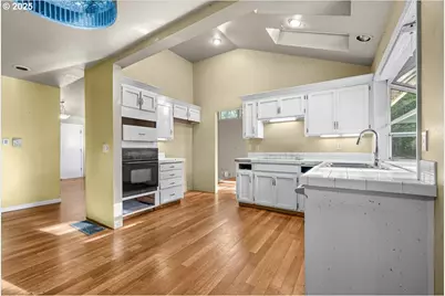 17427 SW Rivendell Dr, Portland, OR 97224 - Photo 13