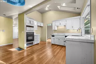 17427 SW Rivendell Dr, Portland, OR 97224 - Photo 13