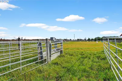 10093 NE Wiseacre Ln, Aurora, OR 97002 - Photo 45
