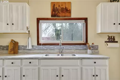 10093 NE Wiseacre Ln, Aurora, OR 97002 - Photo 33