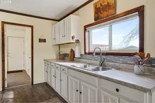 10093 NE Wiseacre Ln, Aurora, OR 97002 - Photo 33