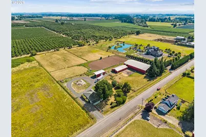 10093 NE Wiseacre Ln, Aurora, OR 97002 - Photo 1