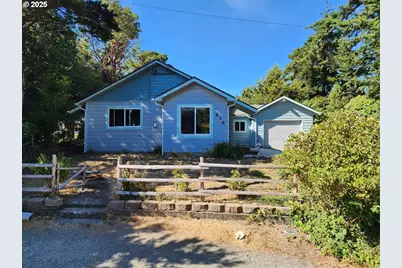 636 18th St, Port Orford, OR 97465 - Photo 3